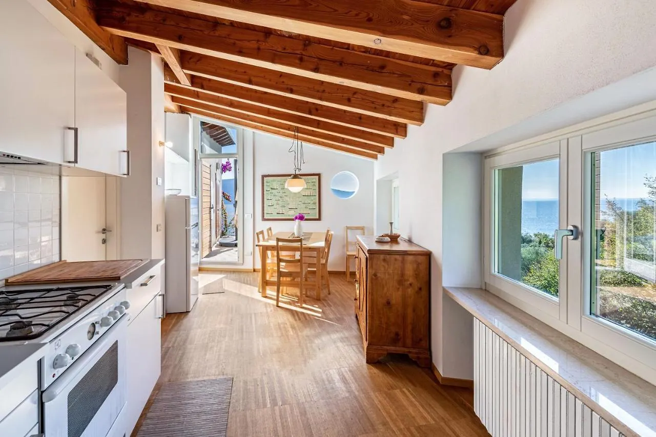 Holiday home Appartamento Molini In Casa Daria Gargnano Italy